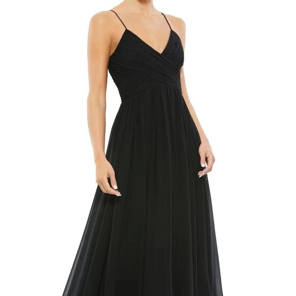 Mac Duggal Black Surplice Ruched Midi Dress